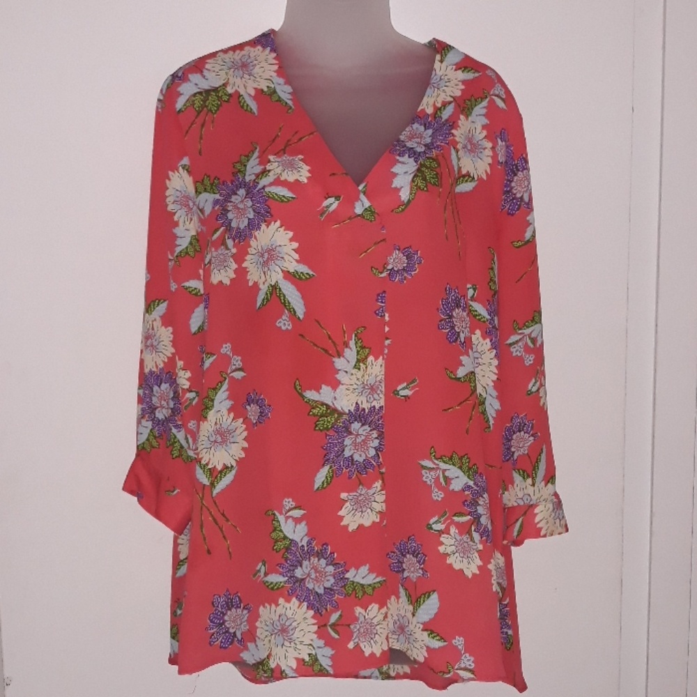 Women's dress shirt - Picture 1 of 3